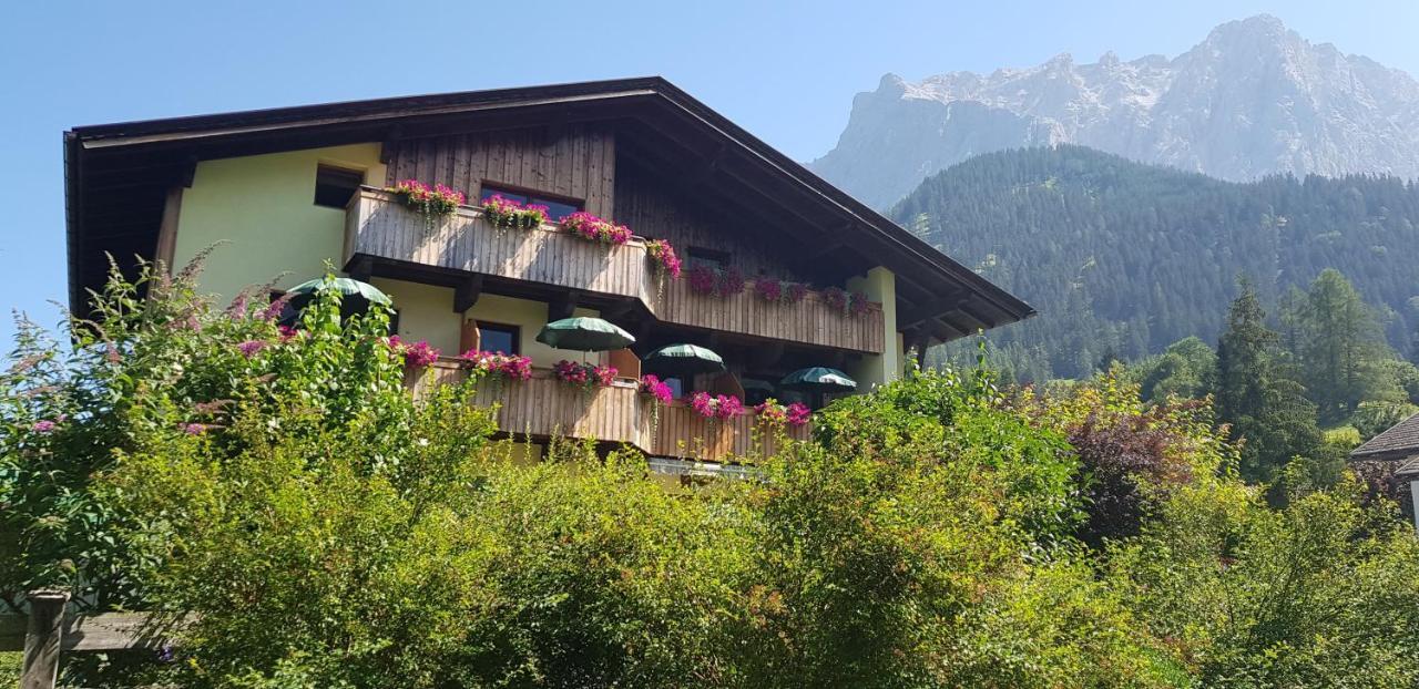 Gaestehaus Schoeneweiss Ehrwald Eksteriør billede